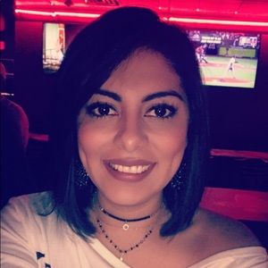 Meet your Posher, Crystal